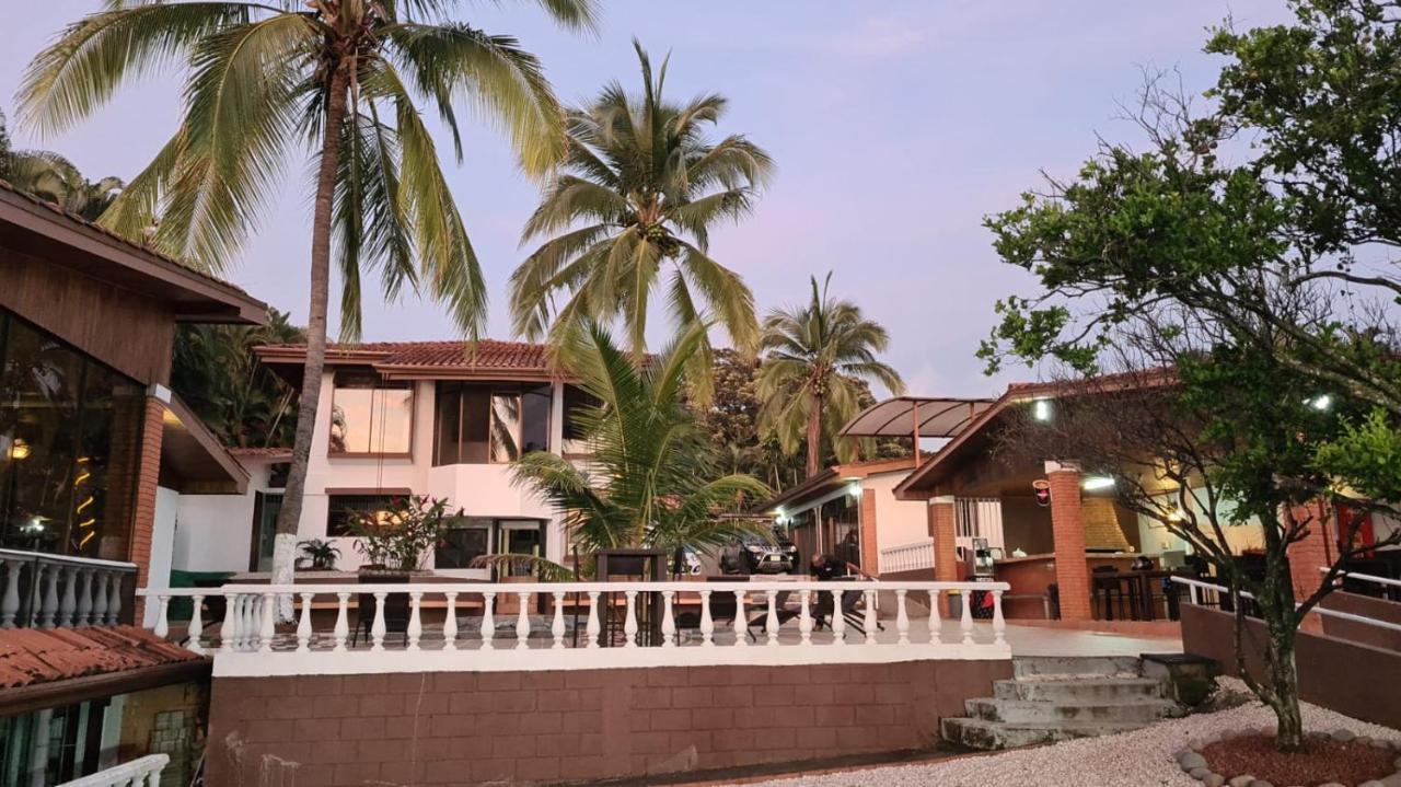 Uruka Lodge 알라후엘라 외부 사진