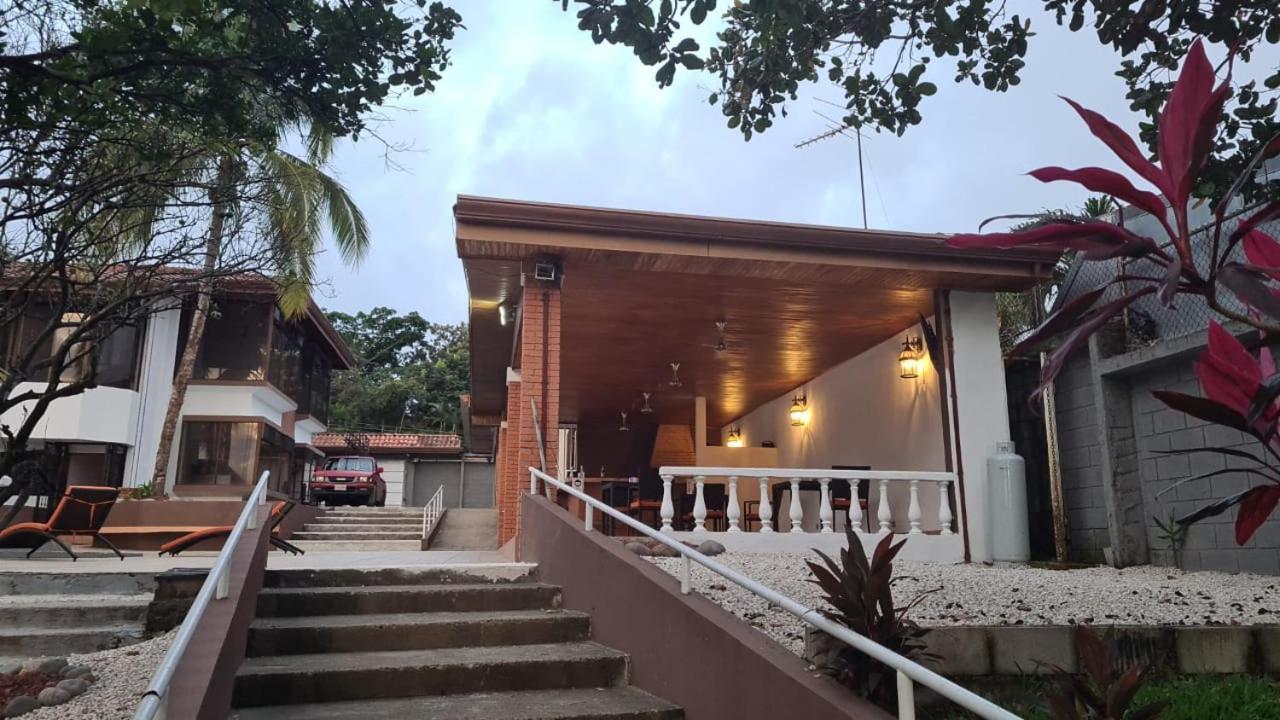 Uruka Lodge 알라후엘라 외부 사진