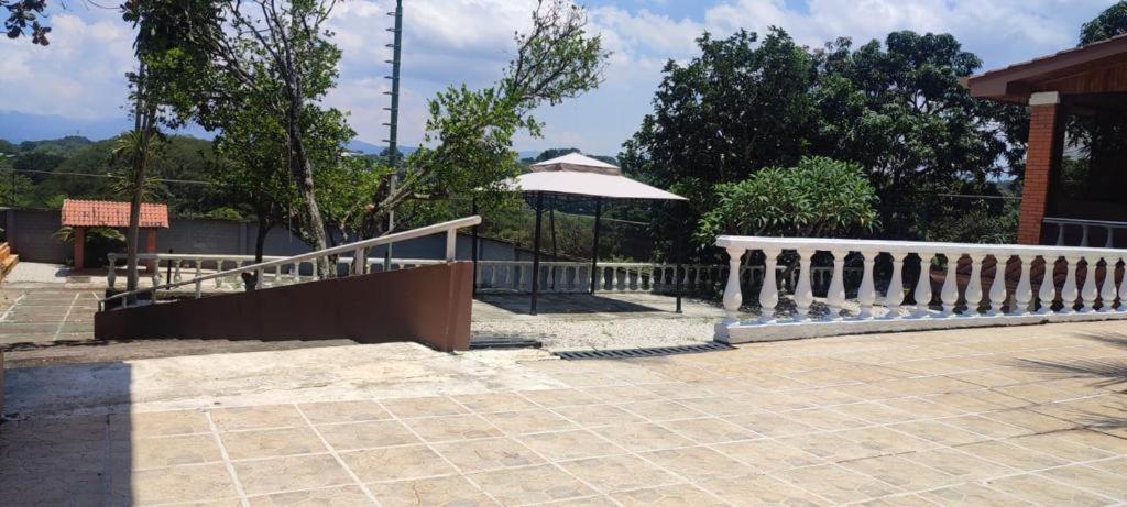 Uruka Lodge 알라후엘라 외부 사진